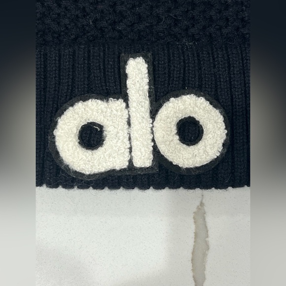 NWT ALO  Knit Hat - Picture 4 of 5